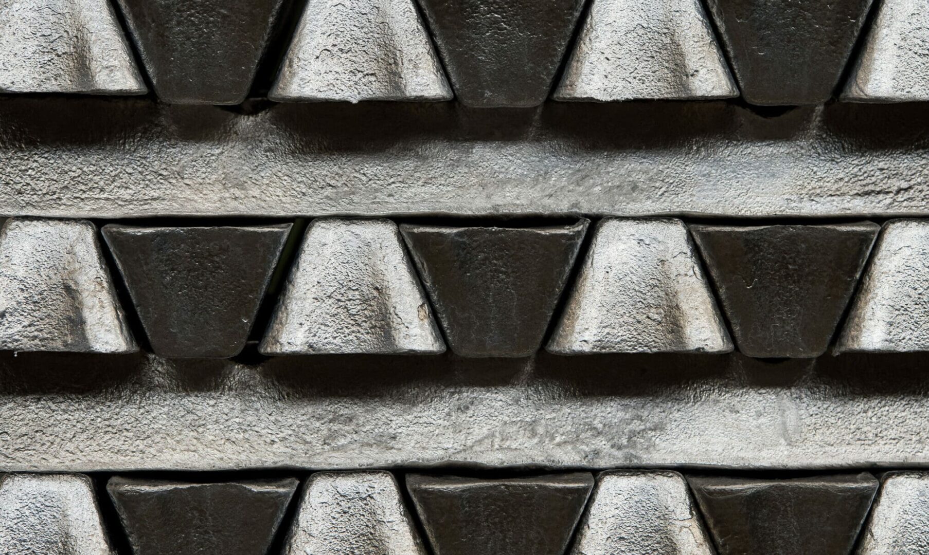 stack-of-raw-aluminum-ingots-in-aluminum-profiles-factory